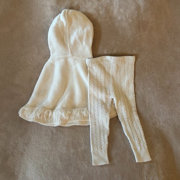 GAP Baby Girl's HOODED PONCHO and PANTS Size 18-24 Mth in color Cream - Picture 2 of 6